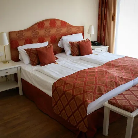 Rheinhotel Schulz Szálloda 4*