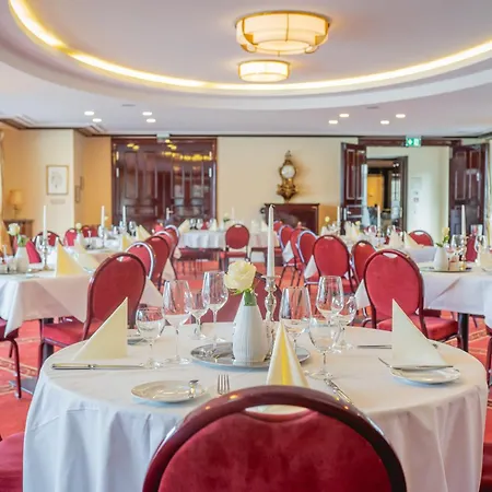 瑞恩斯尔兹酒店 酒店 4*