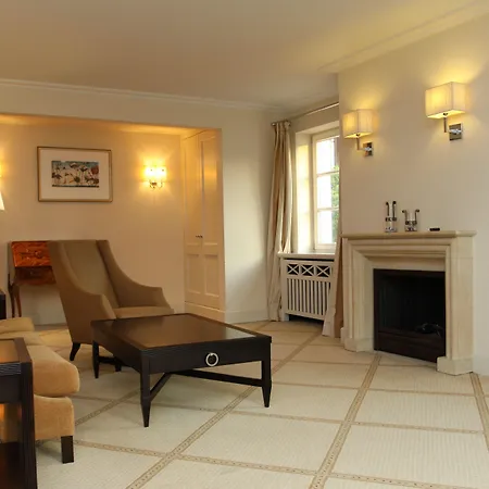 瑞恩斯尔兹酒店