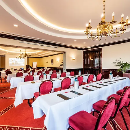 瑞恩斯尔兹酒店